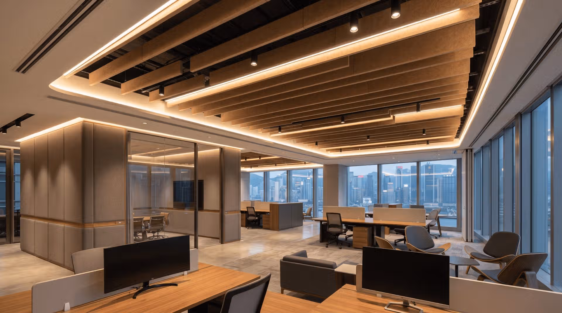 design_key_2_lighting_acoustic_1 頂級寫字樓設計案例,採用高品質木質吊頂隔音工程與內嵌式燈光,營造具備人體工學辦公環境的共享空間佈局。